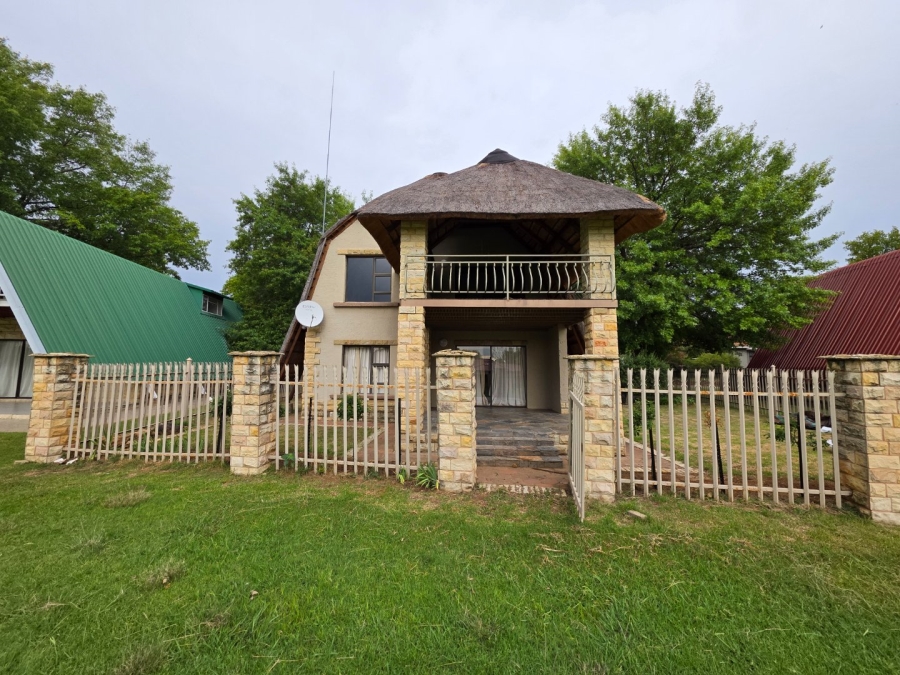 3 Bedroom Property for Sale in Loch Athlone Free State